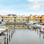 6 Person In * Rudkøbing
