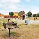 6 Person In *