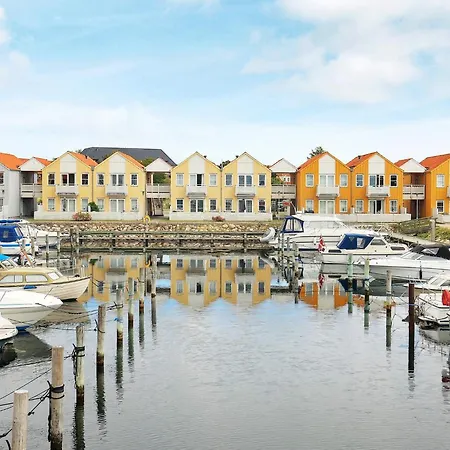 6 Person In * Rudkøbing